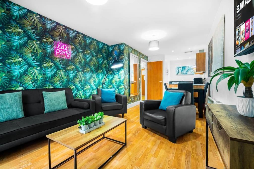 Funky Arcadian Centre Apartment By Azura Nights Бирмингам Екстериор снимка